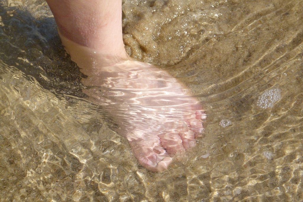 foot, beach, sand-3795814.jpg
